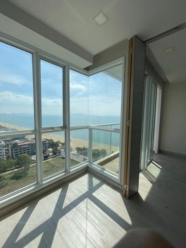Cetus Beachfront Pattaya 1 Bedroom Condo for Sale