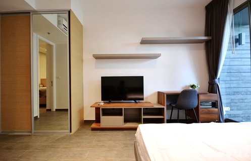 Studio Condo for sale at The Lofts Ekkamai 2006713