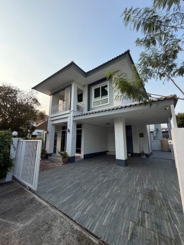 ให้เช่าบ้านเดี่ยว 3 ห้องนอน 54 ตร.ว. เสนา วิลล่า รามอินทรา