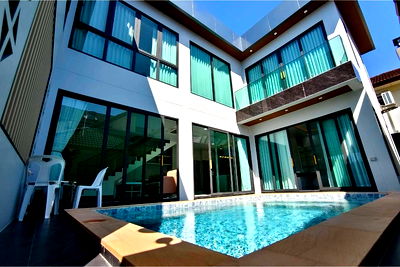 บ้านเดี่ยว ชลบุรี : [920611001-461] บ้านใหม่พรีเมียม Central Park 4 พื้นที่กว้าง