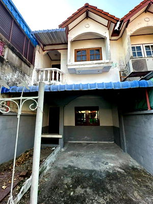 ทาวน์โฮม เทสโก้โลตัส ศรีนครินทร์ : ม.เฟื่องฟ้าวิลล่า 2 (เทพารักษ์) 