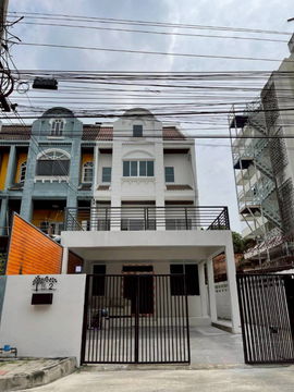 Urgent sale! Home office in Ladprao 91, 3.5 stories, fully functional, everything you need in one place.