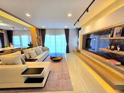 บ้านเดี่ยว เมกะ บางนา : บ้านเดี่ยว เซนโทร บางนา แต่งครบพร้อมอยู่ (4 ห้องนอน 4 ห้องน้ำ) ขาย 18.5MB, เช่า 156,000/เดือน ▫️Line: @sanhaproperty📲092-6242892 รหัส SHW066 รับโค