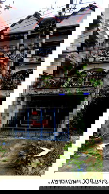 ทาวน์โฮม เขตหนองแขม : บ้าน 3.5 ชั้น 3 นอน 4 ห้องน้ำ 1 ห้องนั่งเล่น มีดาดฟ้า