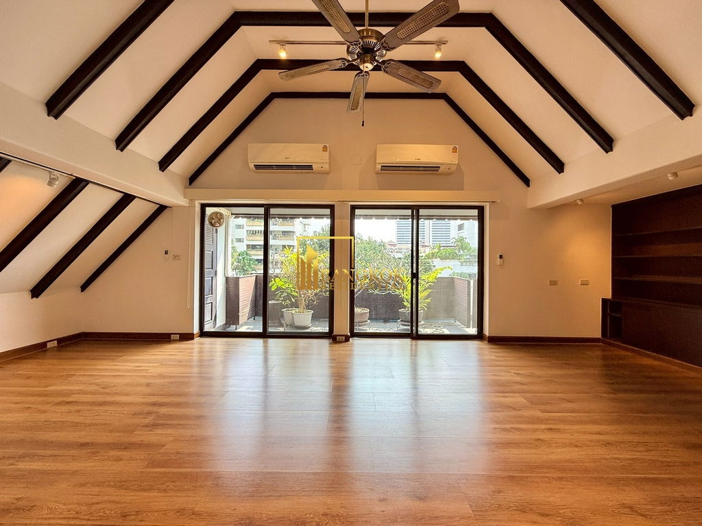 รูป Impressive 8 Bedroom Luxury House For Rent in Sathorn Area - BR27834SH - รูปที่ 64/97