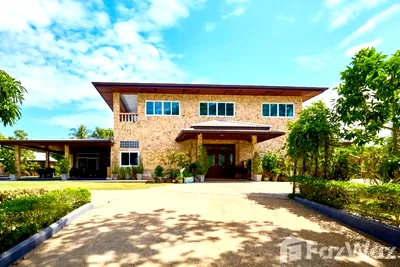 Houses for sale Bang Lamung Chonburi : 6 Bedroom Villa for sale in Bang Lamung, Chon Buri  1943796
