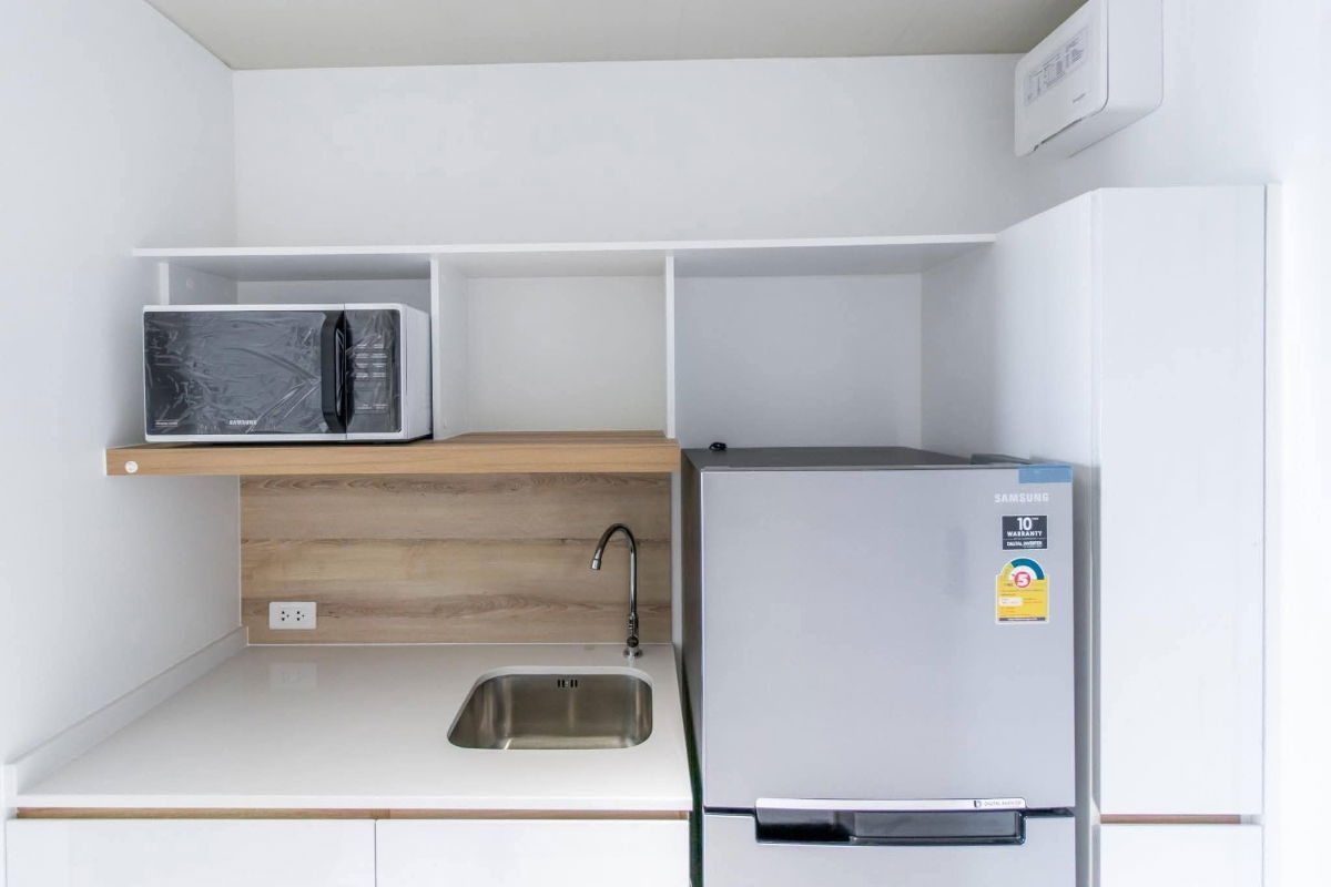 picture Condo For Rent // Triple Y Residence - 7/15