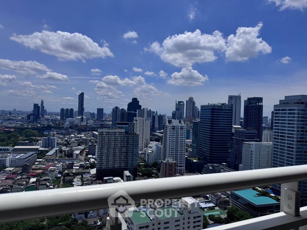 picture 2-BR Condo at The Empire Place near BTS Saint Louis (ID 2564800) - 18/20