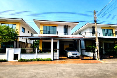 เช่าบ้านเดี่ยว ม.อีสเทิร์นเอเชีย : บ้านเดี่ยว🚩ให้เช่า18,000บาท หมู่บ้านสถาพร (โลตัส รังสิต คลอง4)