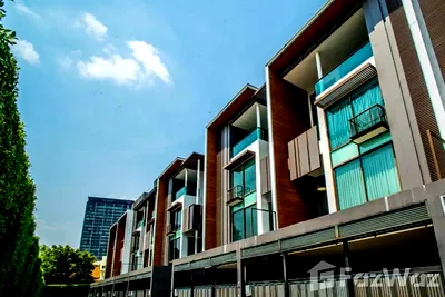 Townhouses for rent Watthana : 4 Bedroom Townhouse for rent at Residence Sukhumvit 65 1171798