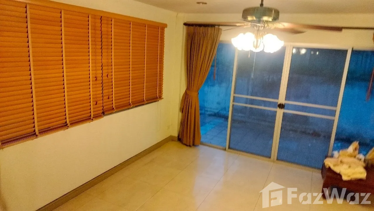 picture Single house 3 bed 2 bath 2 story 5626219 - 11/19