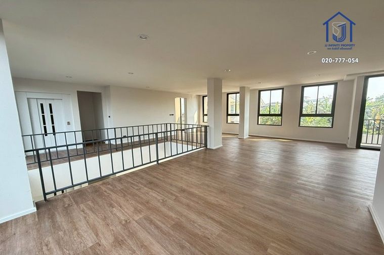ขายโฮมออฟฟิศ 4 ห้องนอน 476 ตร.ม. 57 ตร.ว. บริทตัน ลาดพร้าว 41