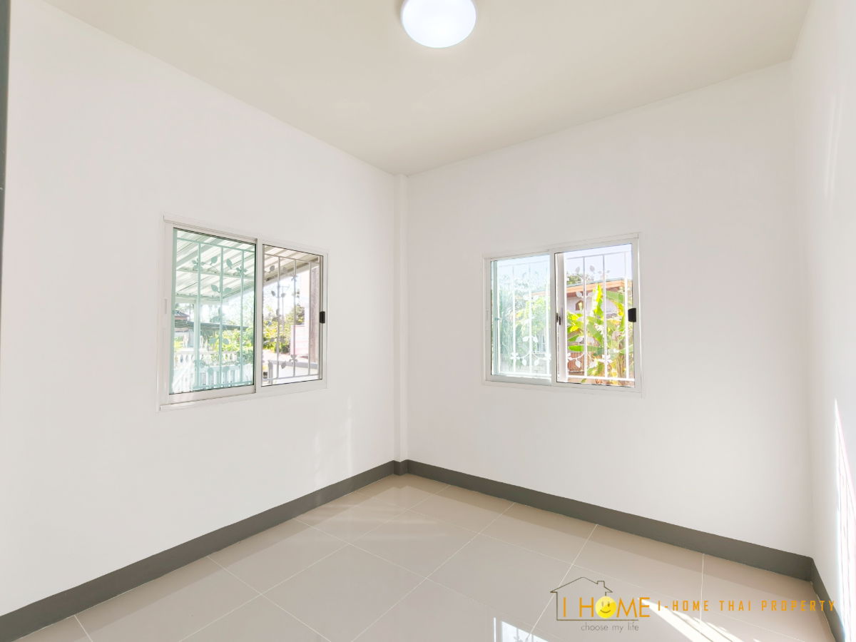 picture Single-story detached house for sale 3 bedrooms 2 bathrooms and 4 parkings. - 8/20