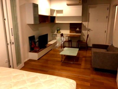 คอนโดให้เช่า : Condo for Rent: Blocs 77 (H1426) Nearest BTS: On Nut Station