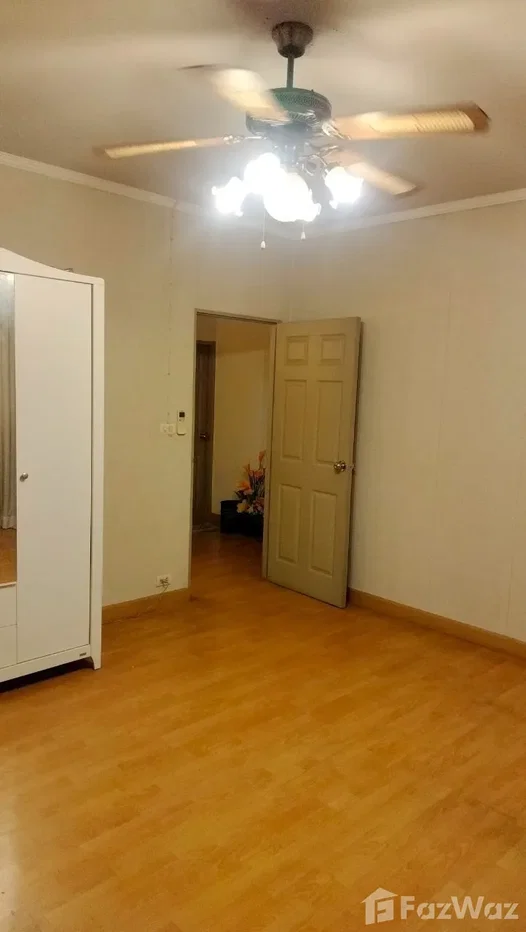 picture Single house 3 bed 2 bath 2 story 5626219 - 18/19