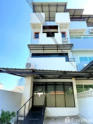 เช่าทาวน์โฮม เขตบางนา : ทาวน์เฮ้าส์ให้เช่า 4 ห้องนอน ใน บางนา, กรุงเทพมหานคร 5988449