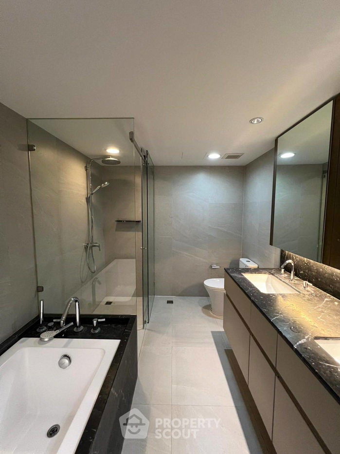 picture 4-BR Condo at Sathorn Park Place Condominium near MRT Lumphini (ID 2560115) - 9/24