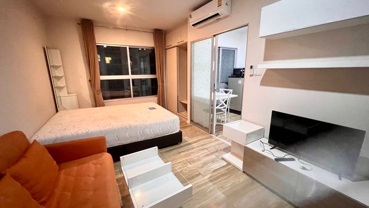 ✨ Condo for rent: ISSI Suksawat ✨ Excellent location, close to the Rama 3 - Sathorn - Silom business district.