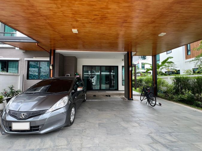 3-bed house for sale, 242 sqm, 51.2 sq wah, Supalai Essence Ladprao