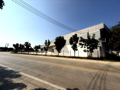 เช่าโรงงาน บางเสาธง สมุทรปราการ : ให้เช่าโกดัง คลังสินค้า สภาพใหม่ ทำเลดี บนที่ดิน 2 ไร่ 2 งาน ผังสีเขียว พื้นที่ใช้สอย 2,523 ตรม. ถ.เทพารักษ์-ลาดหวาย สามารถแบ่งล็อคเช่าได้