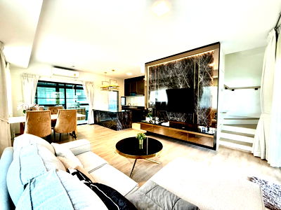 Townhouses for rent Samut Prakarn : 🔸🔷🔶HBN0237  Indy 5 Bangna KM.7 📲LINE: @theagentpro 🔶🔷🔸