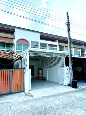 Townhouses for sale Maiyalap Station : Townhouse for Sale The Pitch Ramintra Soi8