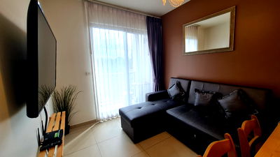 Condos for sale Pattaya : 🔥HOT SALE only 2.39 MB.🔥 Unixx Resort Style Condominium, 1 bedroom apartment, Pratumnak hill view & swimming pool view 