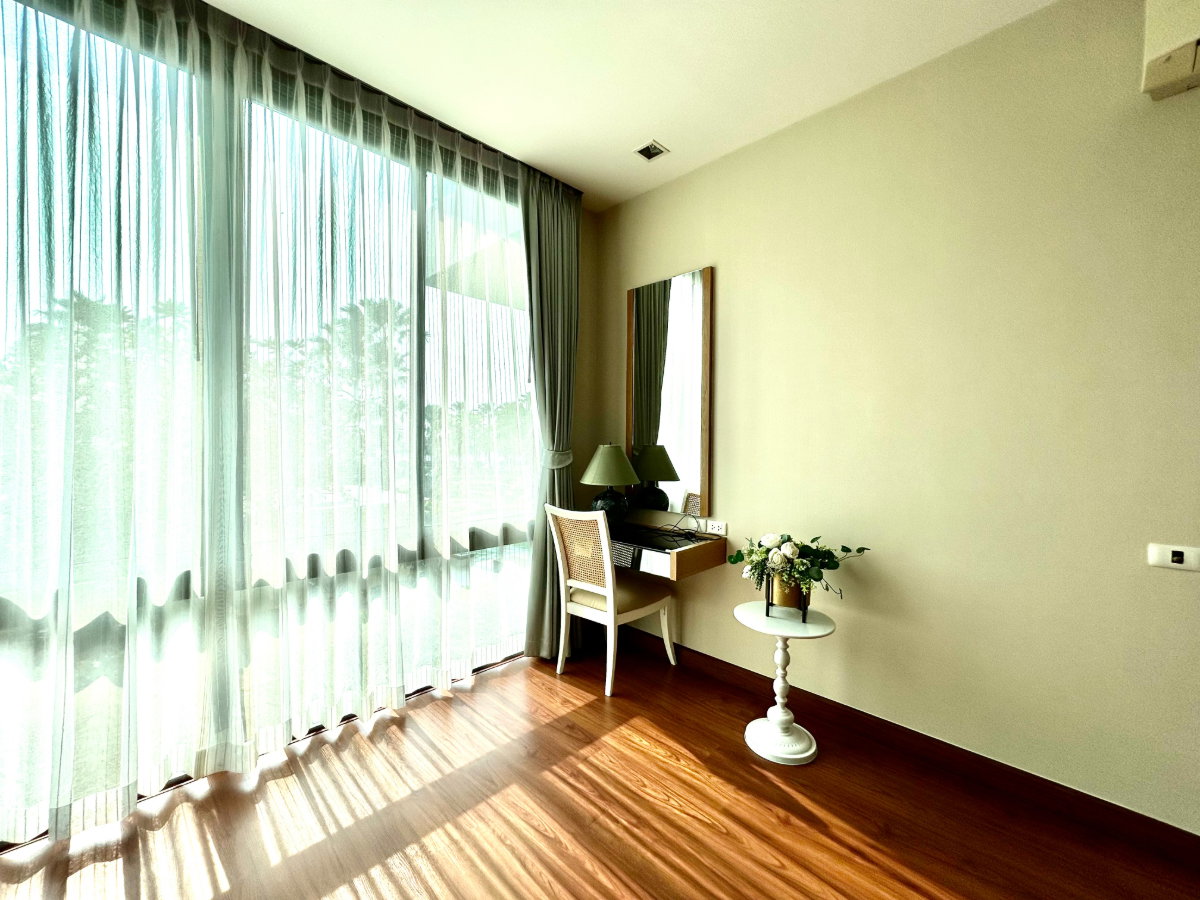 รูป ห้องชุดบรรยากาศบ้านเดี่ยว 2 ชั้น ราคาถูกที่สุดและหรูที่สุดในโครงการ ขายคอนโดหรูติดทะเล Duplex 2 ชั้น 187.3 ตร.ม คาซาลูน่า พาราดิโซ | #TPI-2727 - รูปที่ 6/15
