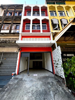 เช่าอาคารพาณิชย์ วิทยาลัยเทคนิคมีนบุรี : U1392 ให้เช่าอาคารพาณิชย์ 3 ชั้น ถนนเสรีไทย บ้านเปล่า ทำเลดีเดินทางสะดวกเข้าออกได้หลายทาง 