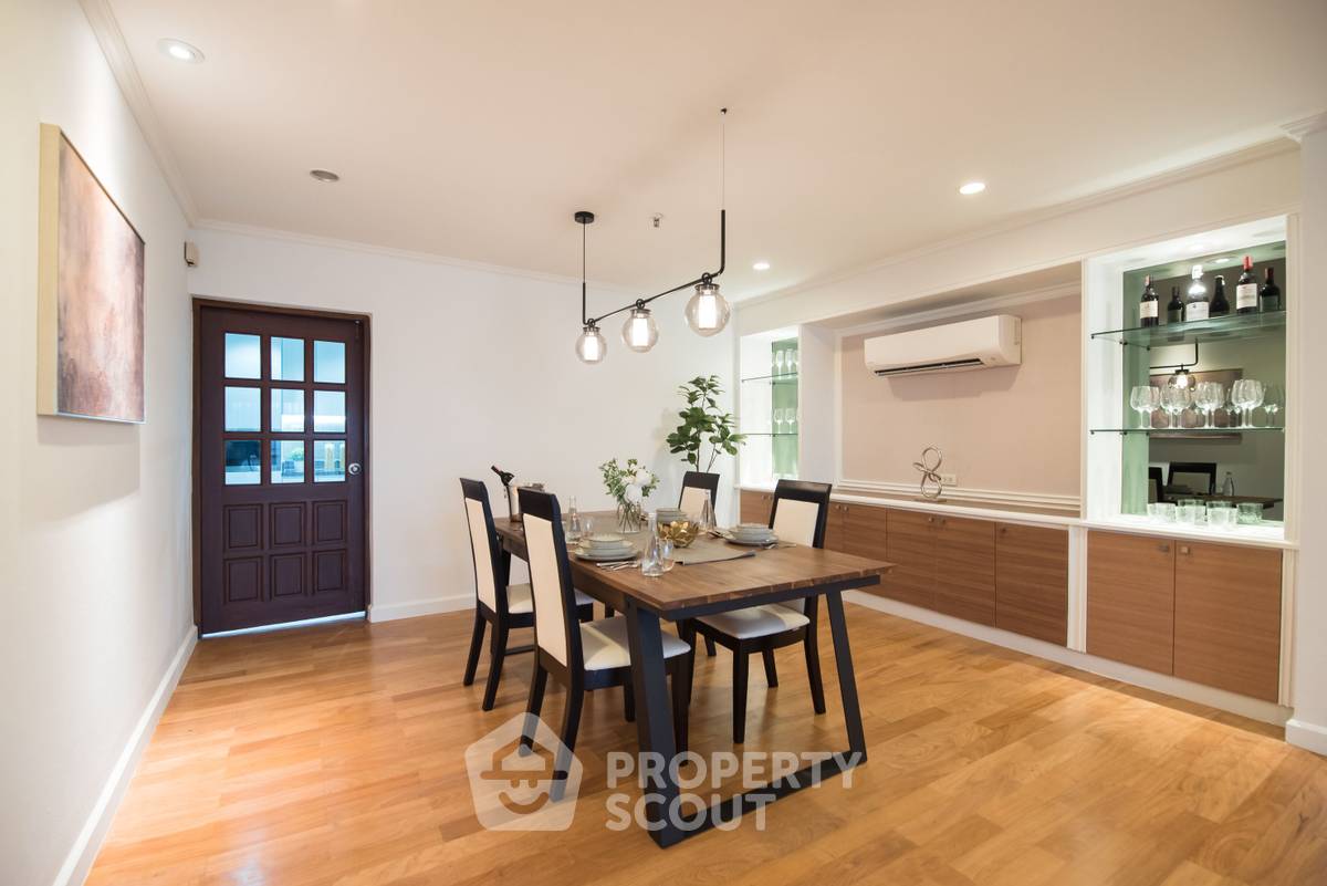 picture 3-BR Condo at Mayfair Garden near MRT Queen Sirikit National Convention Centre (ID 457601) - 5/25