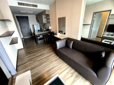 Condos for sale : Teal Sathorn–Taksin – 1 Bedroom for Sale / HBH-ST-23