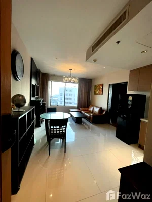 Condos for rent : The Emporio Place 5552022