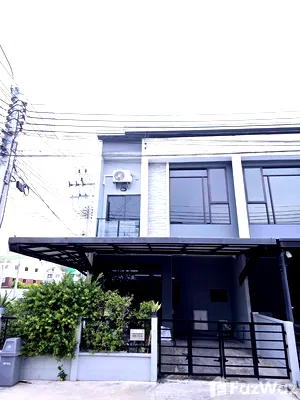 ทาวน์โฮม กรุงเทพมหานคร : ขายทาวน์โฮมหลังมุม พร้อมพื้นที่ข้างบ้าน 1941746