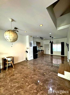 Townhouses for rent Prawet : 4 beds - 5 baths - 30meter to MRT 1853230