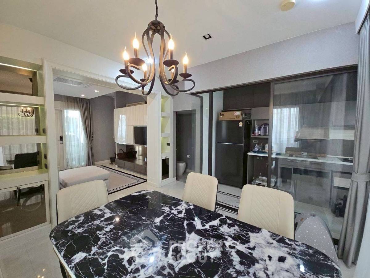 picture 3-BR Townhouse at Landmark Ekamai-Ramindra in Lat Phrao (ID 2565676) - 2/40