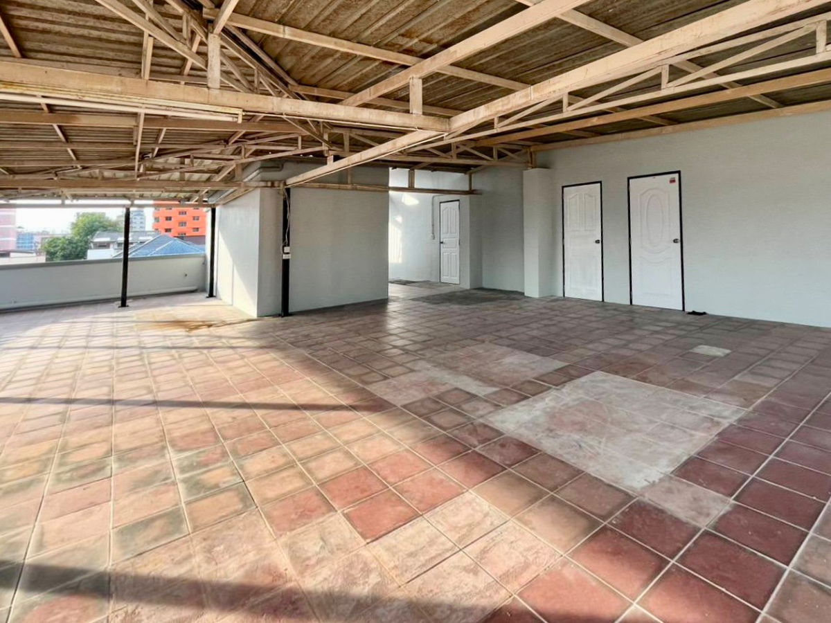 picture Rare Large Standalone Office – 11b12b 150k - Office Building - Ratchada 3 📞Call 090 919 9898 - 25/25