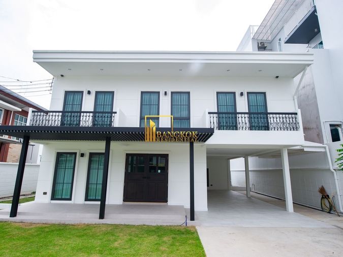 Contemporary 4 Bedroom House For Rent in Pattanakarn Area - BR28314SH
