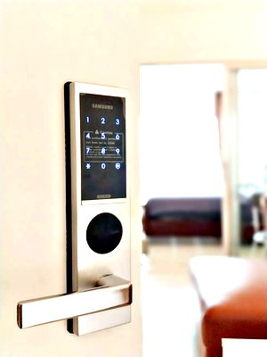 ขายคอนโด : ขายถูกมาก ลดกว่าห้าแสนบาท คอนโดกลางใจสุขุมวิทพร้อมผู้เช่า ฟรีเฟอร์นิเจอร์เครื่องใช้ไฟฟ้าทุกชิ้น รับค่าเช่า Yield ดีต่อเนื่อง ห้องใหญ่ วิวสวยไร้ตึกบัง