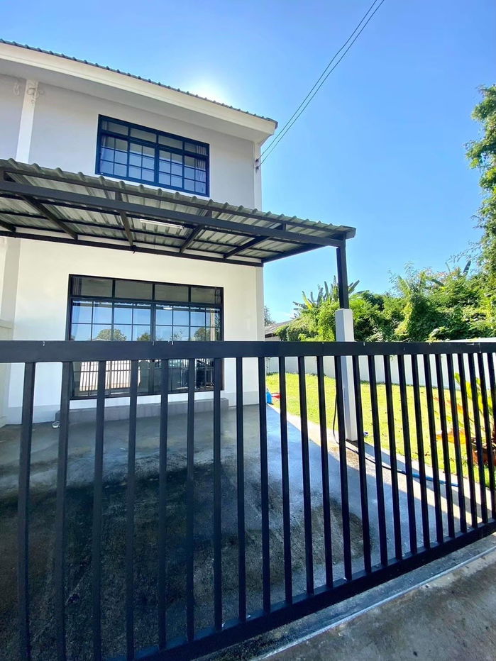 รูป ให้เช่าทาวน์โฮมสองชั้น 2 ห้องนอน 2 ห้องน้ำ 1 ห้องรับแขก 1 ห้องครัว 2 ที่จอดรถ - รูปที่ 1/17