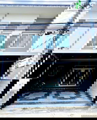 Townhouses for rent : Townhome for Rent , Near Mega Bangna Mall (SPSSR20)