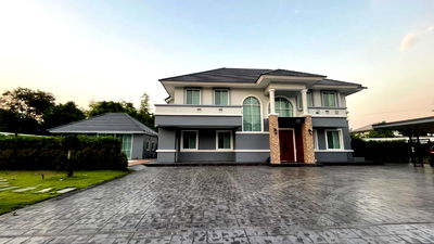 บ้านเดี่ยวให้เช่า : 🔥 ให้เช่าบ้านหรูพร้อมสระว่ายน้ำส่วนตัว – บ้านสวนเนรมิต (ออเงิน–รามอินทรา)