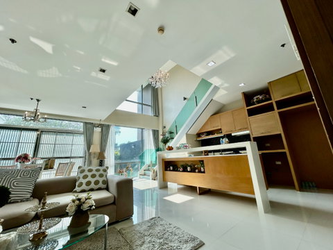 ห้องชุดบรรยากาศบ้านเดี่ยว 2 ชั้น ราคาถูกที่สุดและหรูที่สุดในโครงการ ขายคอนโดหรูติดทะเล Duplex 2 ชั้น 187.3 ตร.ม คาซาลูน่า พาราดิโซ | #TPI-2727