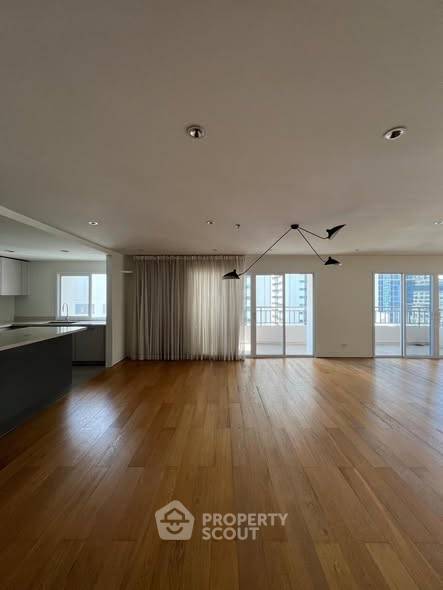picture 4-BR Condo at Sathorn Park Place Condominium near MRT Lumphini (ID 2560115) - 3/24