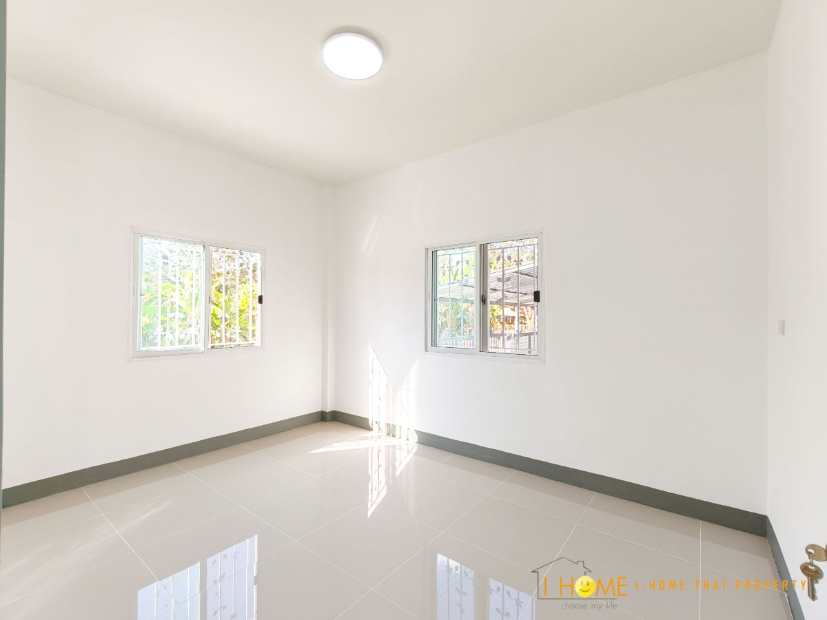 picture Single-story detached house for sale 3 bedrooms 2 bathrooms and 4 parkings. - 10/20