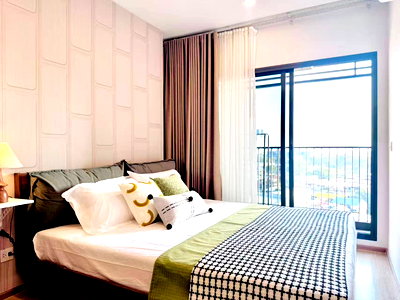 Condos for rent : Condo For Rent // Life Asoke Rama4