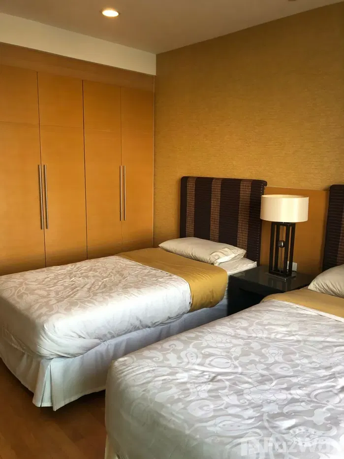 picture 2 Bedroom Condo for sale at Urbana Sathorn 43255 - 6/11