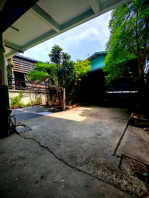 เช่าโรงงาน สีลม สาธร : ให้เช่าอาคารพาณิชย์ 4 ชั้น พร้อมโกดัง ติดถนนพระราม3  