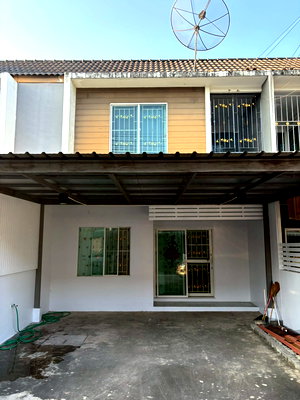 ทาวน์โฮม บางบัวทอง นนทบุรี : ทาวน์โฮมอารียา เดอะคัลเลอร์ส พรีเมี่ยม บางบัวทอง-340 แบบบ้านใหญ่ 20 ตรว. 3 ห้องนอน 2 ห้องน้ำ 1 โถงนั่งเล่น หน้ากว้างจอดรถ 2 คัน 