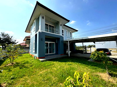 Houses for rent :  Two storey house for rent with 3 bedrooms,3 toilets and 1 kitchen. 