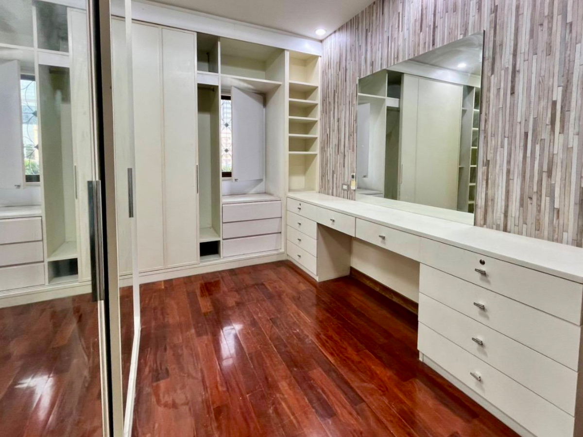 picture Rare Large Standalone Office – 11b12b 45mb - Office Building - Ratchada 3 📞Call 090 919 9898 - 20/25